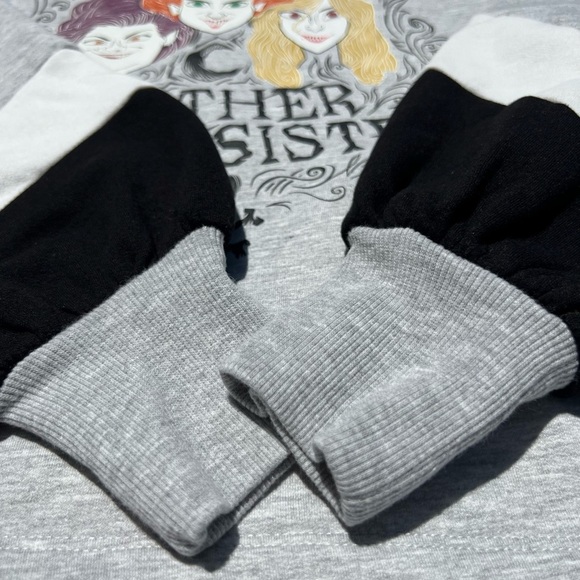 Disney Hocus Pocus Halloween Sweatshirt Gather Round Sisters Gray Juniors XS 1 - Picture 7 of 12